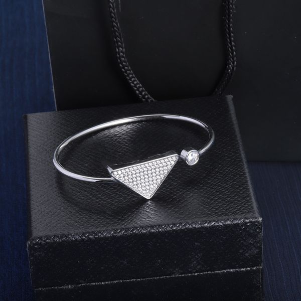 white black gold hard bracelet with triangle letter decoration fashion bracelet rock hip hop youth commuter matching
white black gold hard bracelet with triangle letter decoration fashion bracelet rock hip hop youth commuter matching