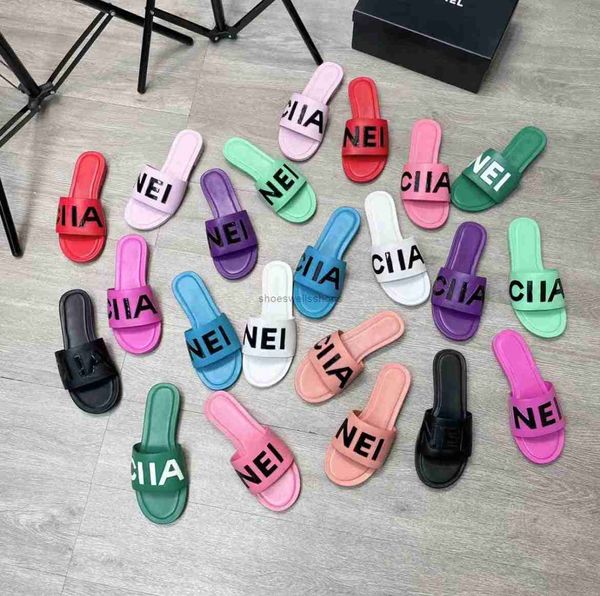 small fragrant wind slippers 2023 summer new net red fashion letter flat women's slippers flip-flops beach shoes women, Black
small fragrant wind slippers 2023 summer new net red fashion letter flat women's slippers flip-flops beach shoes women, Black