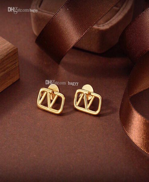 fashion designer letter v earrings pearl stud earring women tassel love internet celebrity earring female jewelry luxury gr8579746, Golden;silver
fashion designer letter v earrings pearl stud earring women tassel love internet celebrity earring female jewelry luxury gr8579746, Golden;silver