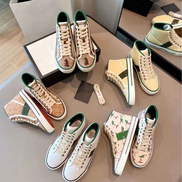 -shoes gtennis joint lock sneaker canvas men and lady off the grid flat mutual high and low 28 models 1977 sneaker 35-44, Black
-shoes gtennis joint lock sneaker canvas men and lady off the grid flat mutual high and low 28 models 1977 sneaker 35-44, Black