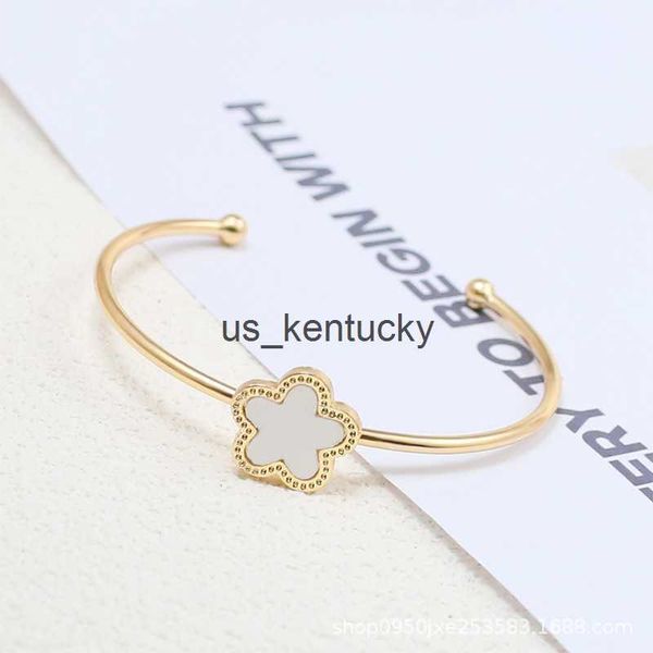 charm bracelets shell new plant opening adjustable bracelet for women's creative luxury five flower star jewelry plum blossom r230718, Golden;silver
charm bracelets shell new plant opening adjustable bracelet for women's creative luxury five flower star jewelry plum blossom r230718, Golden;silver