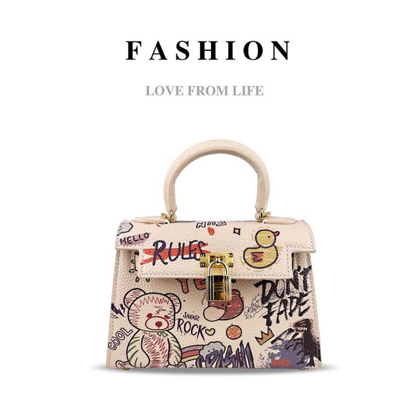 designer kelys tote bag personality cub small graffiti high level sense versatile bag mini summer 2023 fashionable portable messenger 1iwbf
designer kelys tote bag personality cub small graffiti high level sense versatile bag mini summer 2023 fashionable portable messenger 1iwbf