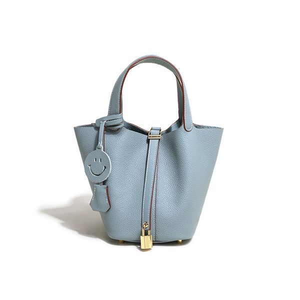 9a customizable wholesale luxury brand name bucket bag genuine leather lychee print fashion tote bag
9a customizable wholesale luxury brand name bucket bag genuine leather lychee print fashion tote bag
