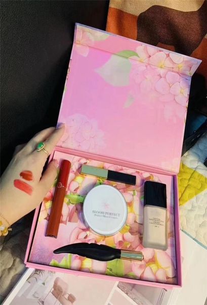 famous y brand makeup set perfume mascara lipstick beauty edition 5 in 1 make up kit9083238
famous y brand makeup set perfume mascara lipstick beauty edition 5 in 1 make up kit9083238