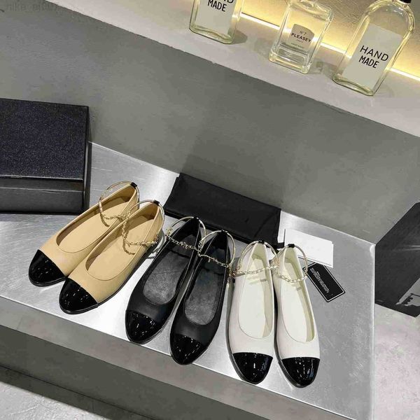 channel round mouth ccity light head chain color matching flat shoes thick heel fairy style mary jane single shoes ccity, Black
channel round mouth ccity light head chain color matching flat shoes thick heel fairy style mary jane single shoes ccity, Black