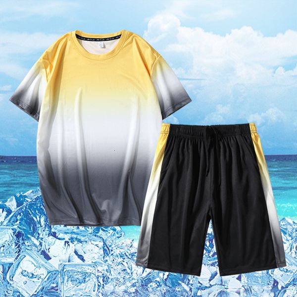 mens tracksuits gradient color sportswear mens summer sweatshirt absorption short sleeved running twopiece fitness clothes 230718, Gray
mens tracksuits gradient color sportswear mens summer sweatshirt absorption short sleeved running twopiece fitness clothes 230718, Gray