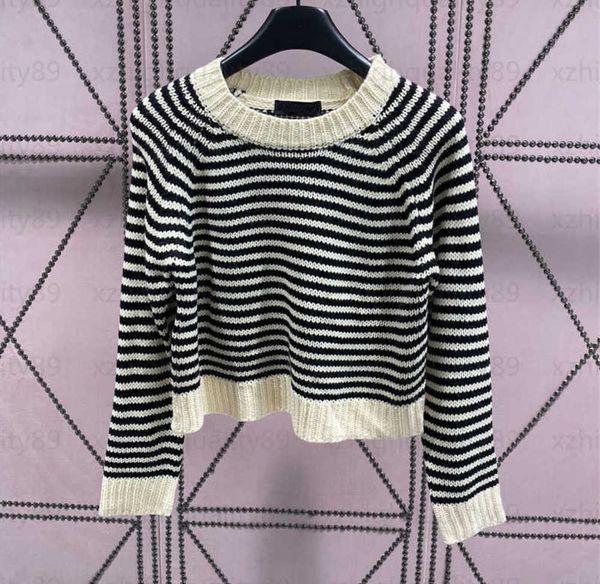 sweaters womens designer jumper women knit pullover ladies clothing striped patchwork crew neck long sleeve knitwear designer sweater 2 colo, White;black
sweaters womens designer jumper women knit pullover ladies clothing striped patchwork crew neck long sleeve knitwear designer sweater 2 colo, White;black