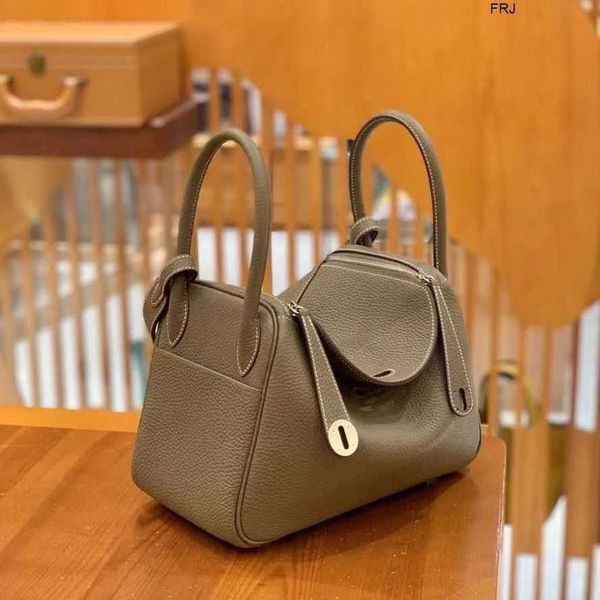 designer lindys bags h ermes new original tc cow leather hand sewn wax thread lindi mini doctor layer single shoulder messenger womens frj
designer lindys bags h ermes new original tc cow leather hand sewn wax thread lindi mini doctor layer single shoulder messenger womens frj