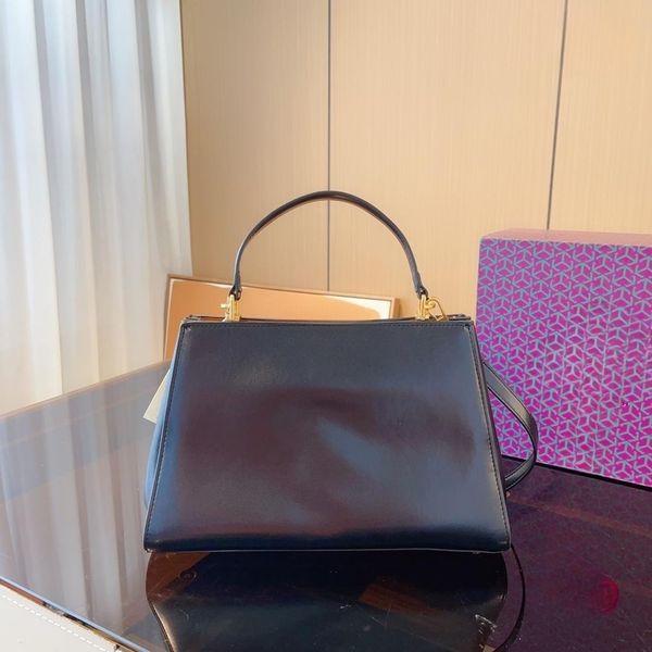 women's bag 2023 new commuter tote bag one shoulder crossbody handbag casual bag
women's bag 2023 new commuter tote bag one shoulder crossbody handbag casual bag