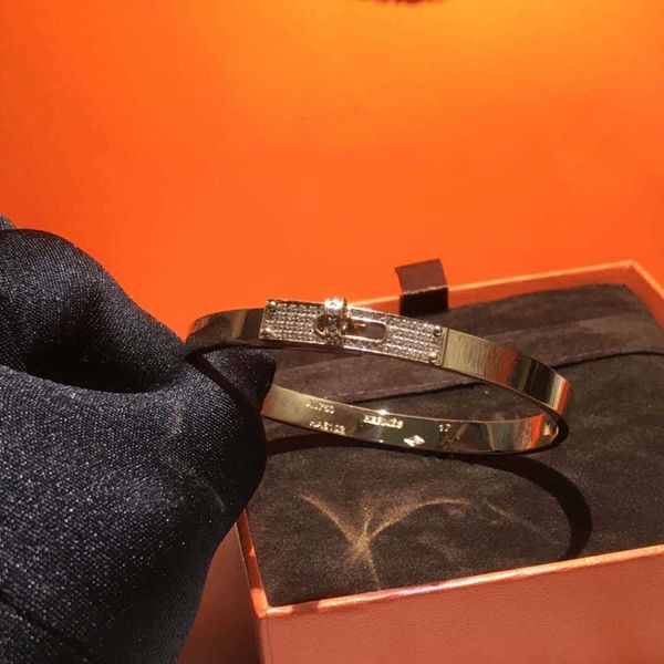 designer hemrres bracelet letter kelys h half diamond temperament plated 18k rose gold pig nose couple e37k, Golden;silver
designer hemrres bracelet letter kelys h half diamond temperament plated 18k rose gold pig nose couple e37k, Golden;silver