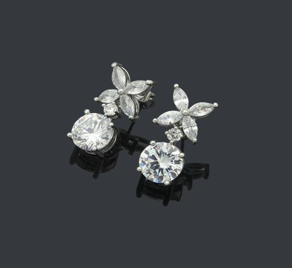 2023 luxury diamond stud branded logo engrave jewelry lady studs trendy designer earrings stainless steel silver elagant women sma3658757, Golden;silver
2023 luxury diamond stud branded logo engrave jewelry lady studs trendy designer earrings stainless steel silver elagant women sma3658757, Golden;silver