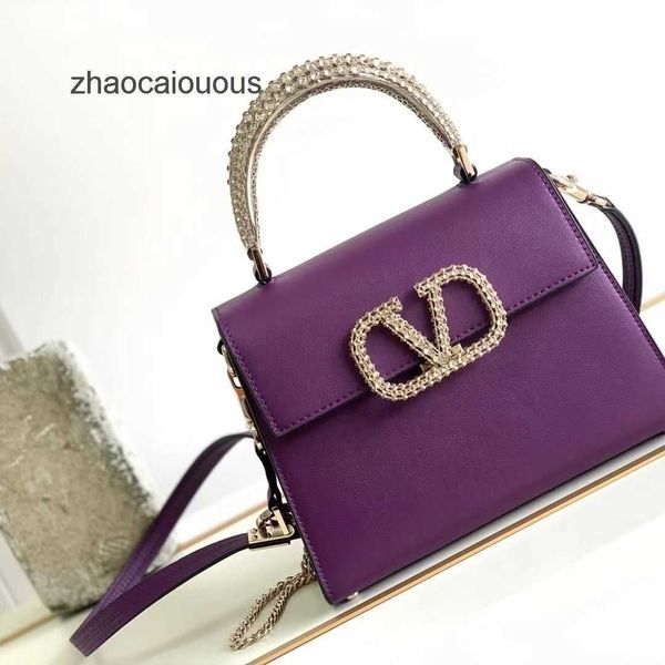 cowhide decorated designer bags luxury handbags handbag valentins metal diamond handle crystal handheld shoulder crossbody w70j
cowhide decorated designer bags luxury handbags handbag valentins metal diamond handle crystal handheld shoulder crossbody w70j