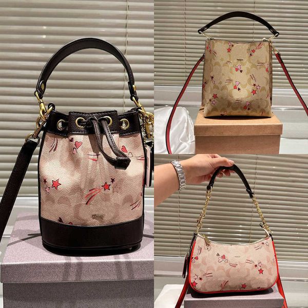 fashion womens handbag designer bucket bag beach tote cute crossbody bags luxury mini star print handbags shoulder purses 230717
fashion womens handbag designer bucket bag beach tote cute crossbody bags luxury mini star print handbags shoulder purses 230717