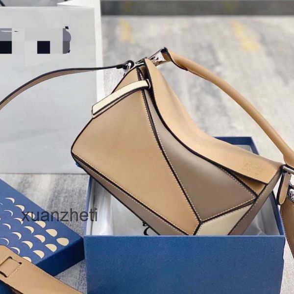 outlet puzzles fashion women's fashion 2023 bag loewsbag splicing hands leather color handbags single shoulder handheld crossbody bags
outlet puzzles fashion women's fashion 2023 bag loewsbag splicing hands leather color handbags single shoulder handheld crossbody bags