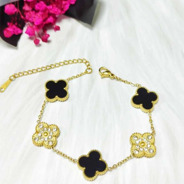 clover bracelet small four-leaf clover bracelet double sided fritillary bracelet titanium steel color preserving ins pneumatic drill bracele, Golden;silver
clover bracelet small four-leaf clover bracelet double sided fritillary bracelet titanium steel color preserving ins pneumatic drill bracele, Golden;silver