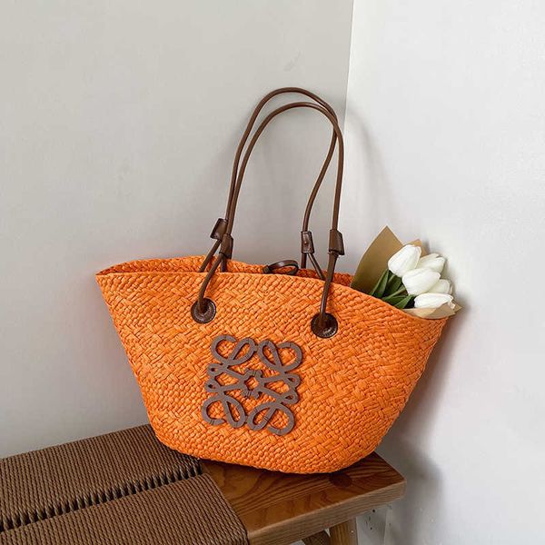 large capacity straw tote women's new literary style woven one shoulder underarm beach bag
large capacity straw tote women's new literary style woven one shoulder underarm beach bag