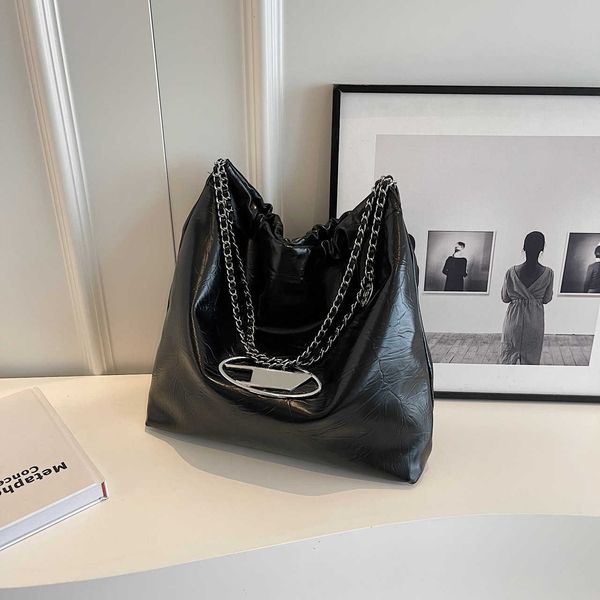 fashion simple women underarm bag luxury large capacity tote bag famous designer chain shoulder bag pu leather handbag
fashion simple women underarm bag luxury large capacity tote bag famous designer chain shoulder bag pu leather handbag