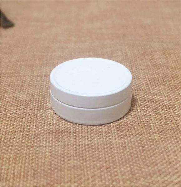 10 g white lip balm bottole cosmetic cream jar refillable aluminum container batom plaster travel set package 100pcs2509213
10 g white lip balm bottole cosmetic cream jar refillable aluminum container batom plaster travel set package 100pcs2509213