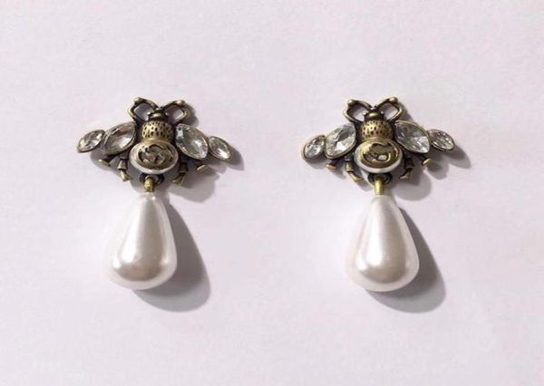fashion brand jewelry pearl wing bee stud earrings pearl stud earrings brass vintage designer earrings 2020 designer 8137677, Golden
fashion brand jewelry pearl wing bee stud earrings pearl stud earrings brass vintage designer earrings 2020 designer 8137677, Golden