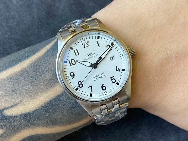 luxury iwc pilot watch ux57 mechanical automatic wristwatch black dial date uhr leather strap with box montre luxe, Slivery;golden
luxury iwc pilot watch ux57 mechanical automatic wristwatch black dial date uhr leather strap with box montre luxe, Slivery;golden