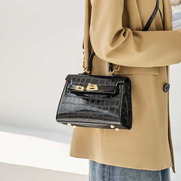 designer kelys tote bag for women bags high sense new cross body armpit bag fashion mini niche design portable leather1ghm
designer kelys tote bag for women bags high sense new cross body armpit bag fashion mini niche design portable leather1ghm