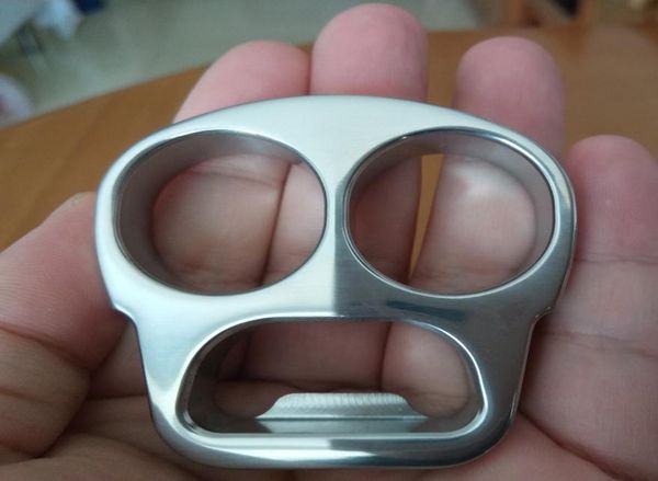 stainless steel edc handemade tiger finger punch knuckle duster bottle opener 62mm60mm14mm mirror polished surface treatment9914486 
stainless steel edc handemade tiger finger punch knuckle duster bottle opener 62mm60mm14mm mirror polished surface treatment9914486