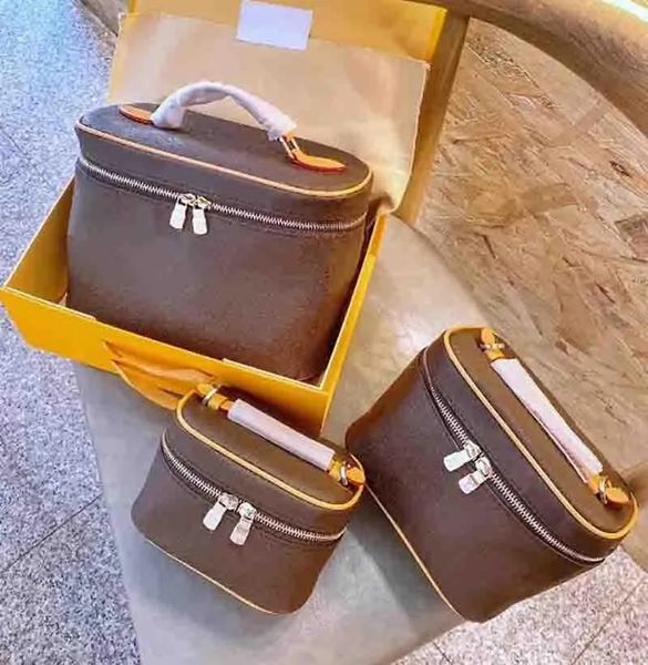 lady cosmetic bags fashion makeup bag women designers handbag travel pouch ladies purses organizador toiletry bag
lady cosmetic bags fashion makeup bag women designers handbag travel pouch ladies purses organizador toiletry bag