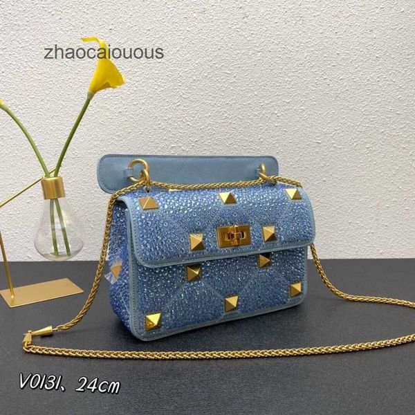 embedding luxury handbags handbag new shiny bags crystal rivet diamond valentins designer fashion handheld shoulder crossbody women's c
embedding luxury handbags handbag new shiny bags crystal rivet diamond valentins designer fashion handheld shoulder crossbody women's c