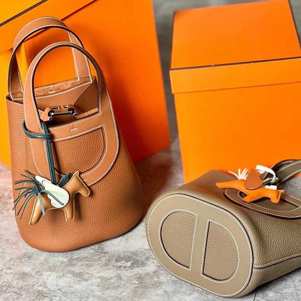 designer vegetable basket h ermes bags online store 2023 new pig nose basket bag togo layer cowhide large capacity portable bucket commute w
designer vegetable basket h ermes bags online store 2023 new pig nose basket bag togo layer cowhide large capacity portable bucket commute w