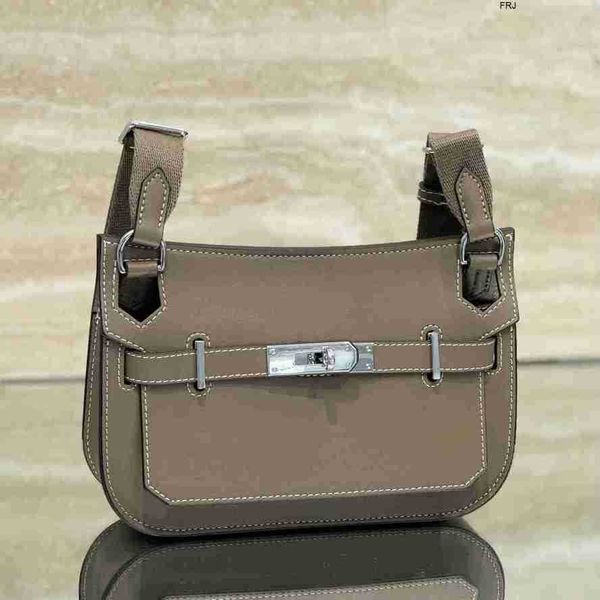 designer bag jypsieres h ermes 2023 springsummer new genuine leather womens mini gypsy saddle fashion commuter one shoulder crossbody undera
designer bag jypsieres h ermes 2023 springsummer new genuine leather womens mini gypsy saddle fashion commuter one shoulder crossbody undera