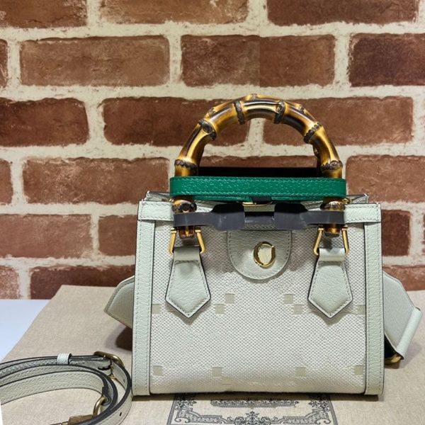 2023 designer tote bag four seasons crossbody bag designer purse and handbag womens luxury brand universal shoulder bag womens gift high-qua, Black;red
2023 designer tote bag four seasons crossbody bag designer purse and handbag womens luxury brand universal shoulder bag womens gift high-qua, Black;red