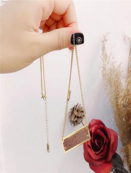 luxury designer jewelry women necklace gold lock pendant for men elegant silver chain necklaces and earrings1470899
luxury designer jewelry women necklace gold lock pendant for men elegant silver chain necklaces and earrings1470899
