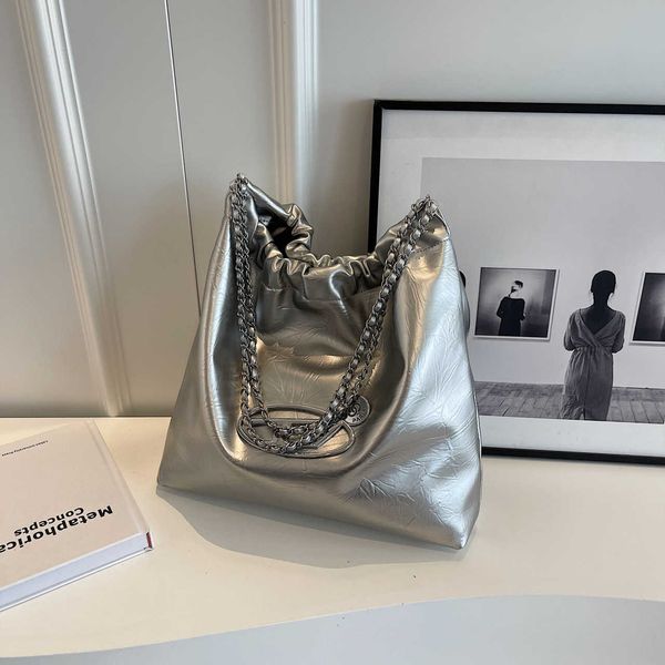 high-quality pu leather women shoulder underarm bag casual fashion niche design chain large capacity tote bag luxury designer handbag
high-quality pu leather women shoulder underarm bag casual fashion niche design chain large capacity tote bag luxury designer handbag