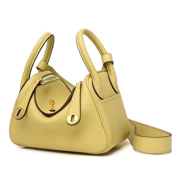 9a customized retail and wholesale genuine leather hand-sewn high-quality european and american new one-shoulder cross-body tote
9a customized retail and wholesale genuine leather hand-sewn high-quality european and american new one-shoulder cross-body tote