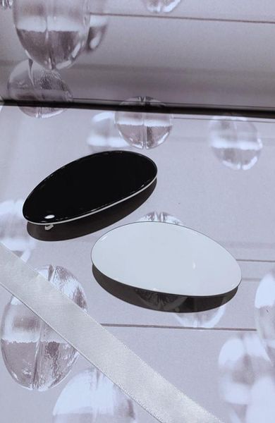 fashion classic black and white acrylic oval hair clips side clip hairpins popular headwear jewelry in european and american count3617948, Golden;silver
fashion classic black and white acrylic oval hair clips side clip hairpins popular headwear jewelry in european and american count3617948, Golden;silver