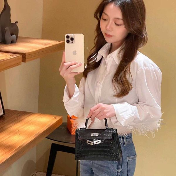 designer kelys tote bag elegant handheld 2023 mini crocodile silver buckle straddle small squarewq4l
designer kelys tote bag elegant handheld 2023 mini crocodile silver buckle straddle small squarewq4l
