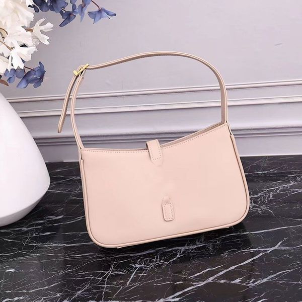 2023 luxury handbag designer shoulder bag women underarm bag leather purse adjustable shoulder strap hobo bag handbags inall categories, Black;red
2023 luxury handbag designer shoulder bag women underarm bag leather purse adjustable shoulder strap hobo bag handbags inall categories, Black;red
