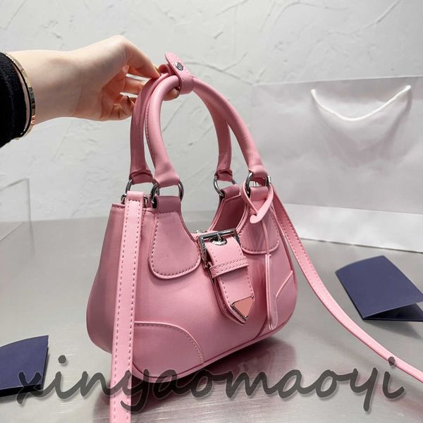 high version designer luxury shoulder bag handbag designer underarm bag crossbody bag moon bag classic triangle logo casual fashion v104043
high version designer luxury shoulder bag handbag designer underarm bag crossbody bag moon bag classic triangle logo casual fashion v104043