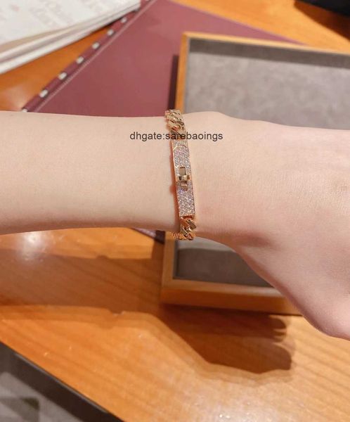 aher mas designer luxury brand enamel bracelet edition h family full diamond bracelet pig nose bracelet luxury advanced design, Black
aher mas designer luxury brand enamel bracelet edition h family full diamond bracelet pig nose bracelet luxury advanced design, Black