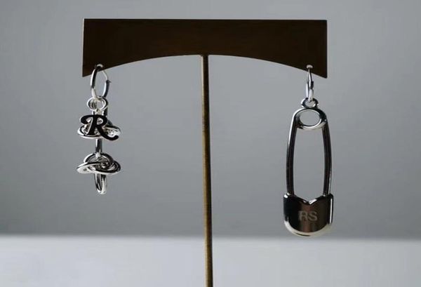 21ss fashion jewelry raf simons knotted chain paper clip men039s and women039s earrings holiday gifts7987574, Silver
21ss fashion jewelry raf simons knotted chain paper clip men039s and women039s earrings holiday gifts7987574, Silver