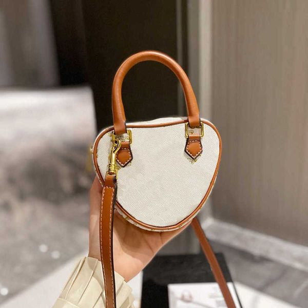 shoulder bag designer purse wallet crossbody heart bags leather handbags ladies fashion messenger mini retro tote 4 colors 220915
shoulder bag designer purse wallet crossbody heart bags leather handbags ladies fashion messenger mini retro tote 4 colors 220915