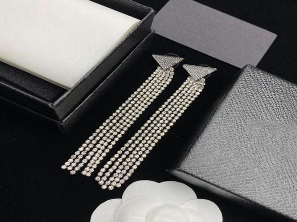 womens ear stud designer letter necklaces luxury fashion jewelry women earrings silver casual chains earring 2022 d226364474, Golden;silver
womens ear stud designer letter necklaces luxury fashion jewelry women earrings silver casual chains earring 2022 d226364474, Golden;silver