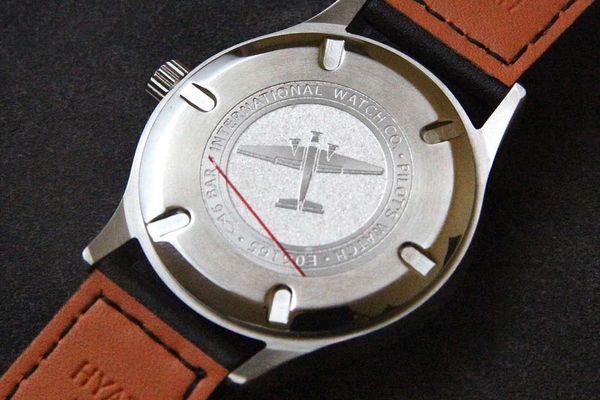 luxury iwc pilot watch ojqb mechanical automatic wristwatch black dial date uhr leather strap with box montre luxe, Slivery;golden
luxury iwc pilot watch ojqb mechanical automatic wristwatch black dial date uhr leather strap with box montre luxe, Slivery;golden