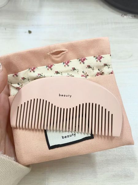 brand beauty comb with dust bag for makeup hair brushes portable mini pink combs cosmetics hair care styling tools, Silver
brand beauty comb with dust bag for makeup hair brushes portable mini pink combs cosmetics hair care styling tools, Silver