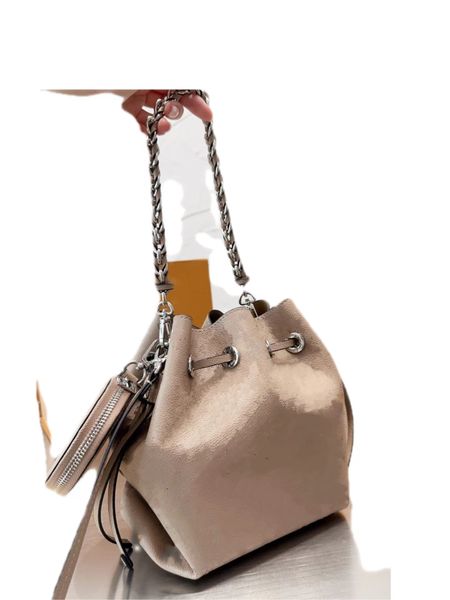5a summer new fashion women's design pure cowhide ultrafine perforated hollow out feeling drawstring disassembly zipper bag water bucke
5a summer new fashion women's design pure cowhide ultrafine perforated hollow out feeling drawstring disassembly zipper bag water bucke