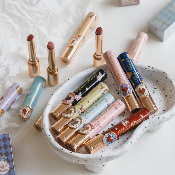 lipstick flower knows circus show series velvet matte mirror effect light thin lip makeup women beauty professional cosmetic 230718
lipstick flower knows circus show series velvet matte mirror effect light thin lip makeup women beauty professional cosmetic 230718