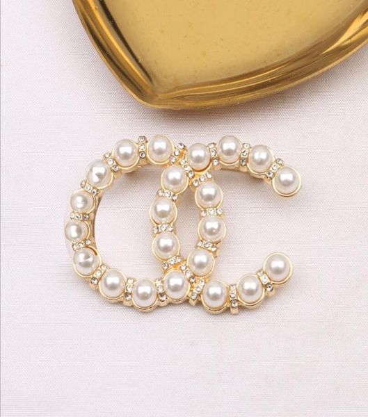 luxury women designer brand letter brooches 18k gold plated inlay crystal rhinestone jewelry brooch charm girl pearl metal pin wom8190478, Gray
luxury women designer brand letter brooches 18k gold plated inlay crystal rhinestone jewelry brooch charm girl pearl metal pin wom8190478, Gray