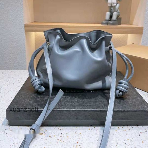 loewsbag fashion outlet balloon designer tote women hands bags 2023 flamenco bucket handbag straddle style leather totes crossbody purse 30c
loewsbag fashion outlet balloon designer tote women hands bags 2023 flamenco bucket handbag straddle style leather totes crossbody purse 30c