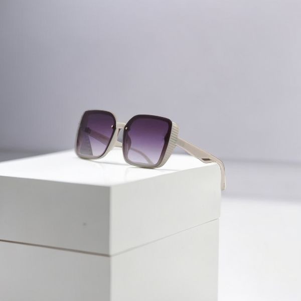 polarized women's sunglasses, designer sunglasses, uv resistant fashion large frame, d-letter sunglasses, trendy high-end personalized, White;black
polarized women's sunglasses, designer sunglasses, uv resistant fashion large frame, d-letter sunglasses, trendy high-end personalized, White;black