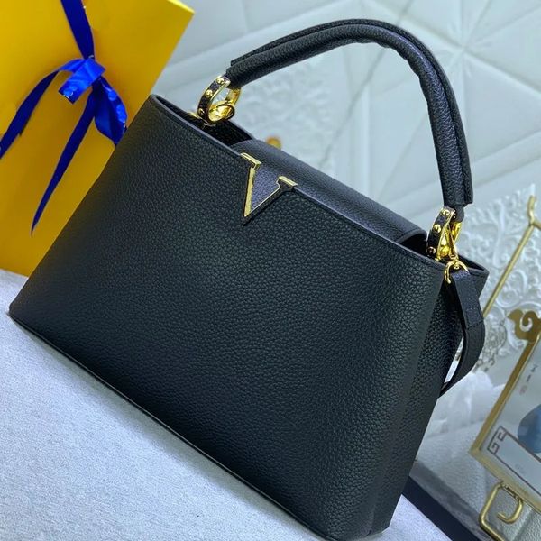 calfskin cross body designer handbags hasp totes business office bag womens wallet inall categories shoulder bag letter identification leath, Black;red
calfskin cross body designer handbags hasp totes business office bag womens wallet inall categories shoulder bag letter identification leath, Black;red